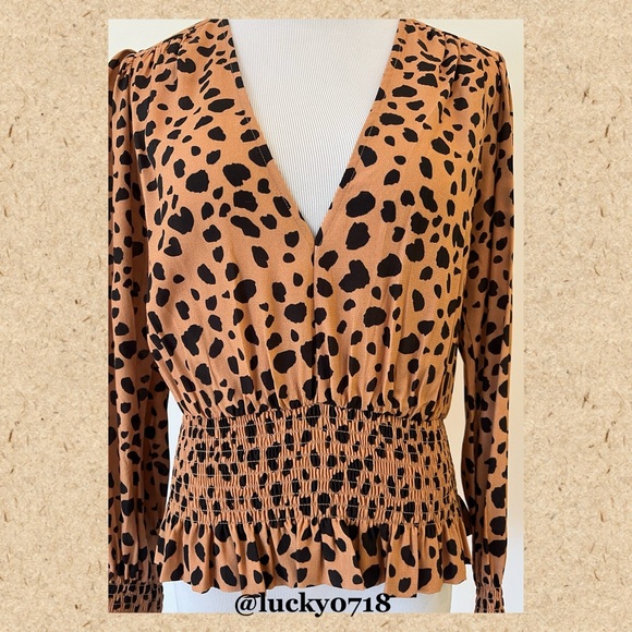 Blue Life NWOT Cora Top in Tan Animal Sz S - Picture 4 of 8